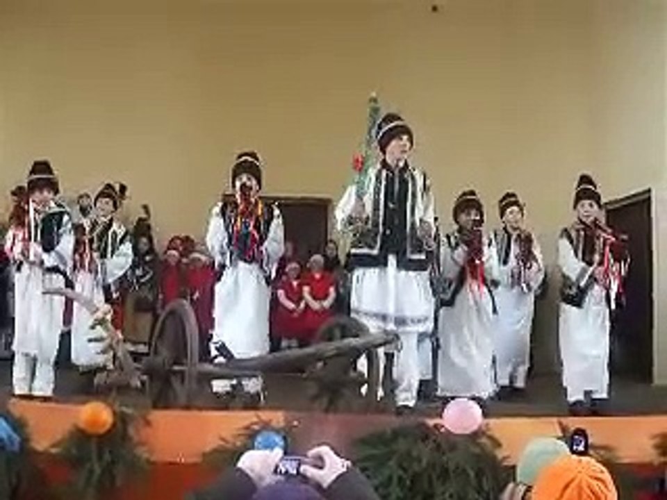 jocul caiutilor Dolhestii Mari.2011