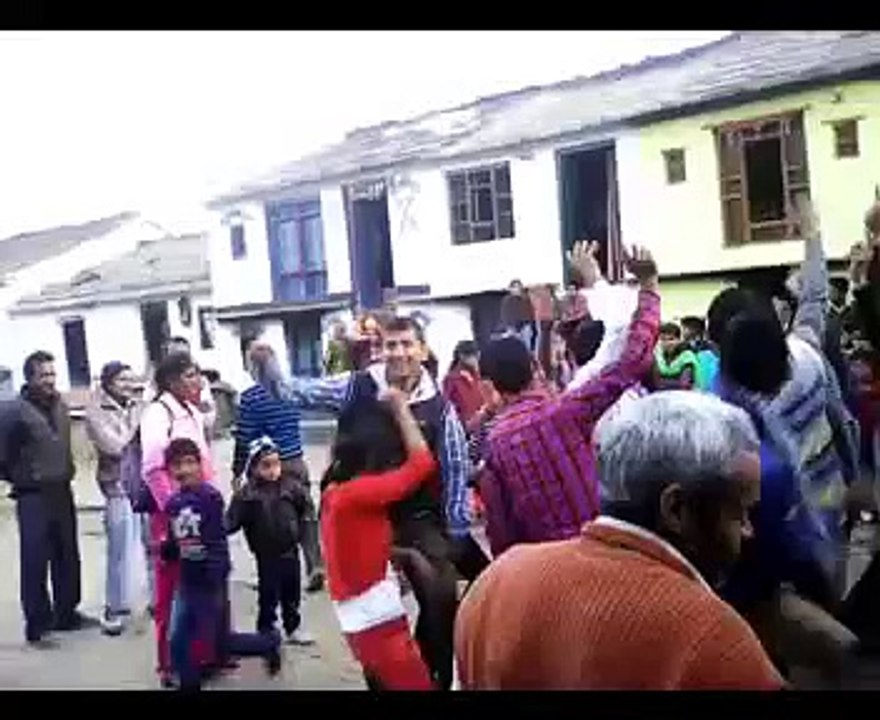 new whatsapp funny video Harami Guy Pressing Girls B@oob Druring Dance