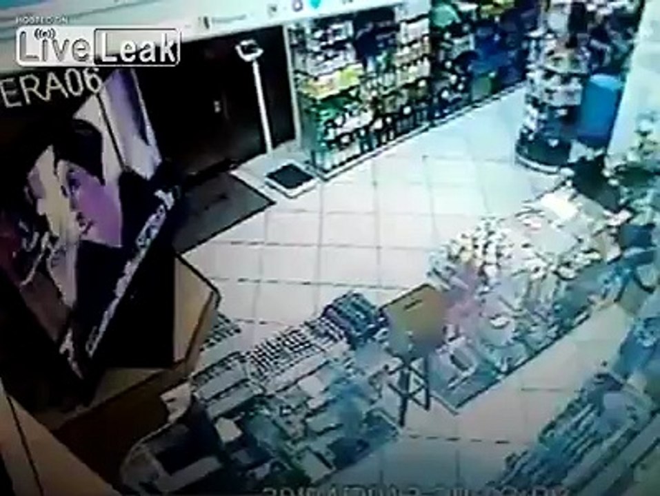 Instant Justice: Robber  Shot In The Head At Close Range