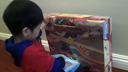 Disney Pixar Cars Wood Collection Sheriff Race  n  Chase Track Set