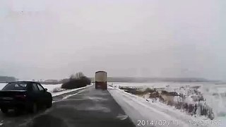 Extremely Scary Truck Crash Footage