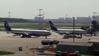 Russian plane intense burning on airport
