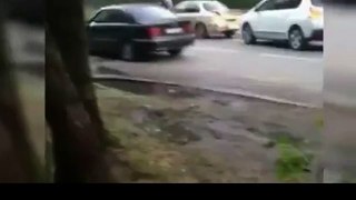 Brave child comes to the aid of his father during fight