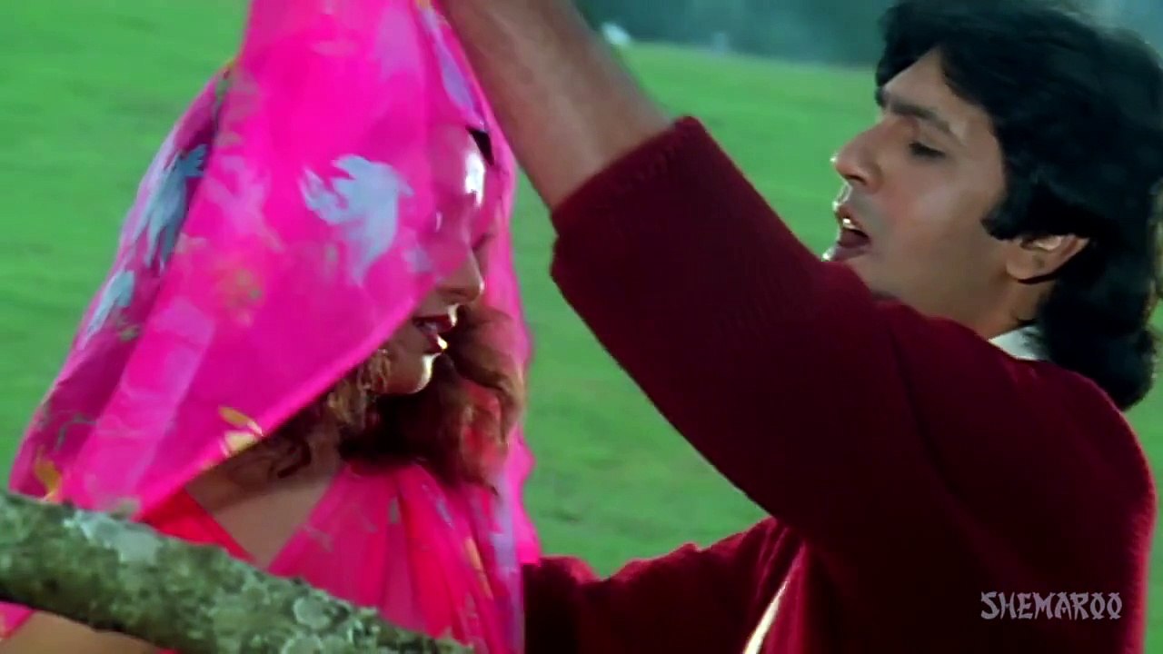 kitna-pyar-karta-kumar-gaurav-madhuri-dixit-phool-bollywood-songs-sadhana-sargam