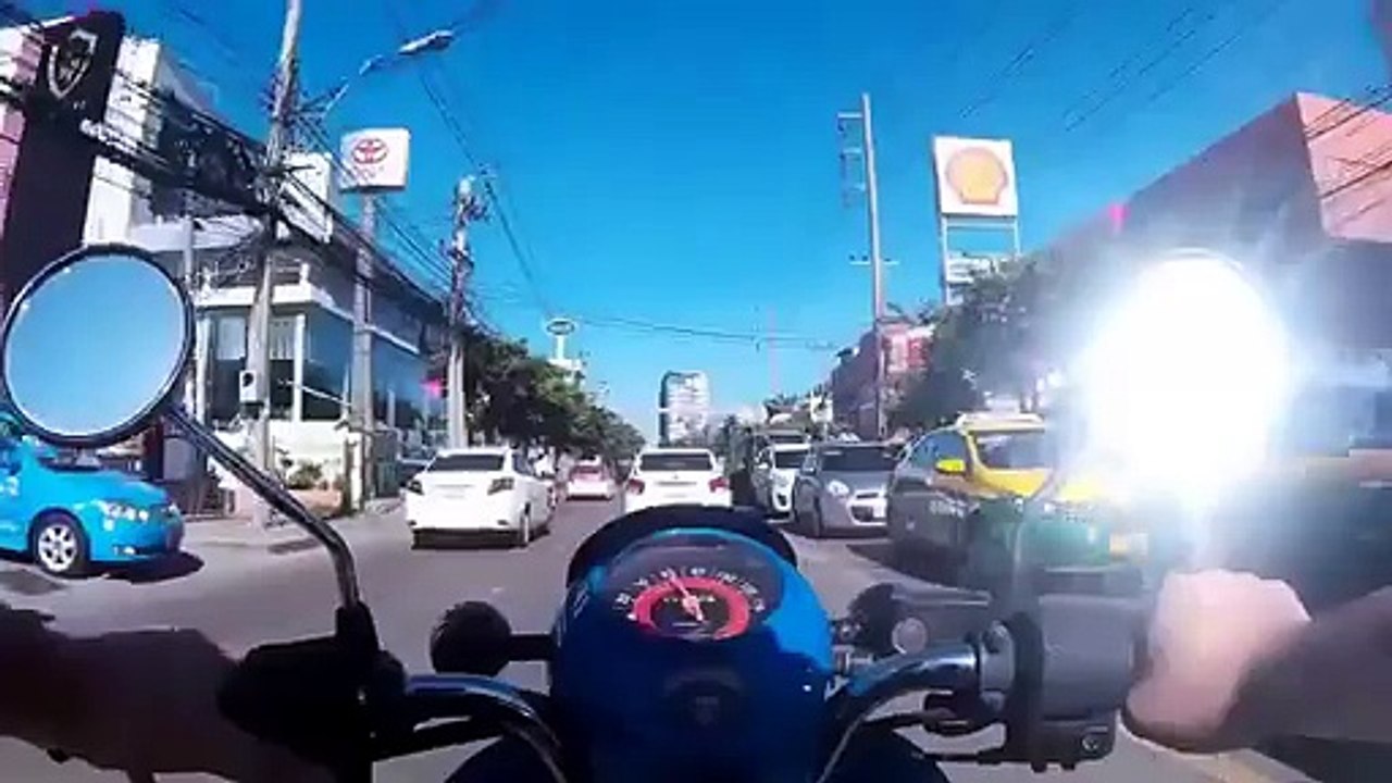 タイの青空に流星　2015年9月7日