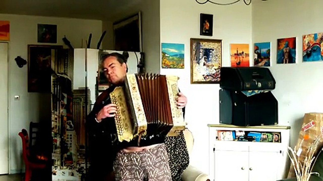 Cesar et son accordeon DO NOT LEAVE ME TONIGHT stradella 1936