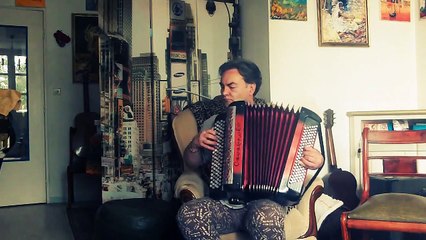 Cesar  PETIT CHEVAL BLANC IL S APPELAIT stewball *****