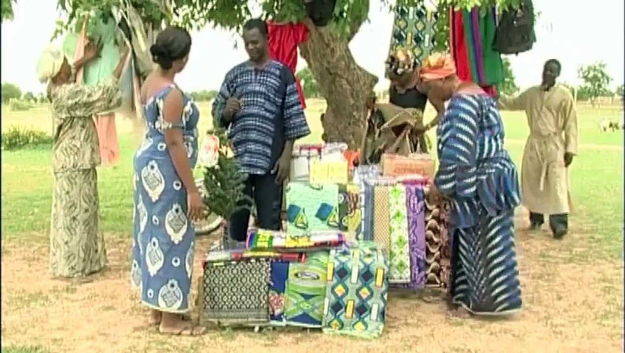 Trois femmes, un village Episode 7 Tontines et tanties video