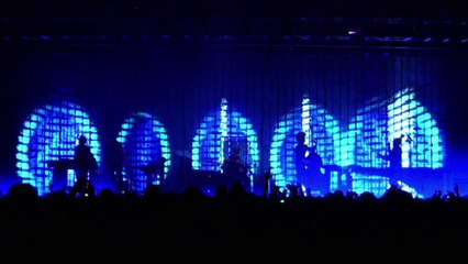 01. The Moment Factory Making-Of - This One Is On Us presents "Another Version Of The Truth : Bonus"