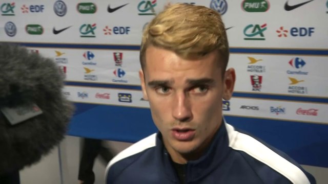 Foot - Amicaux - Bleus : Griezmann «Se remettre en question à chaque fois»