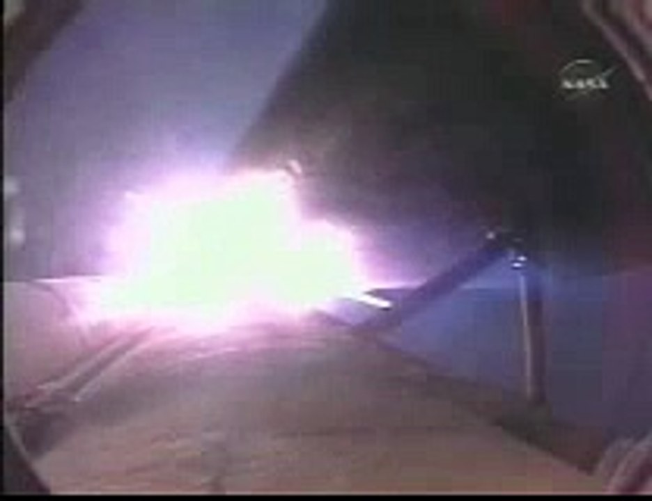 Space Shuttle Discovery launching(STS-116)12/9 Part2