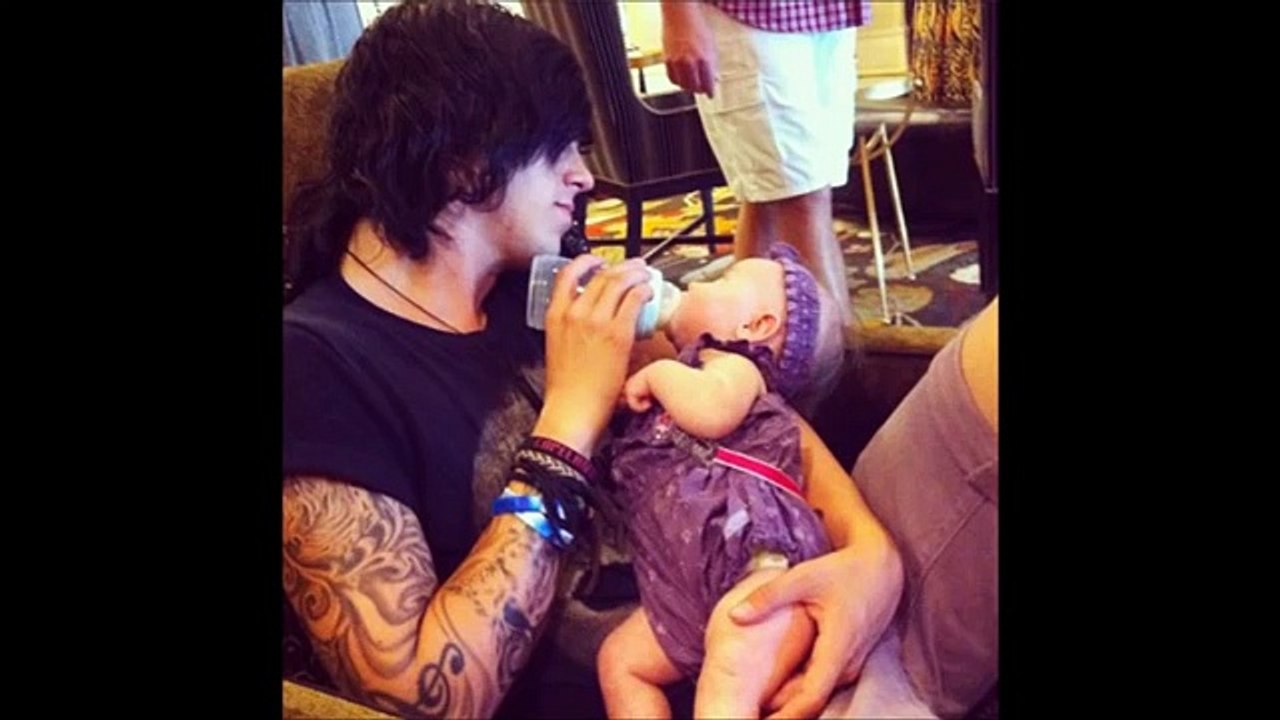 Kellin Quinn's Baby Daughter