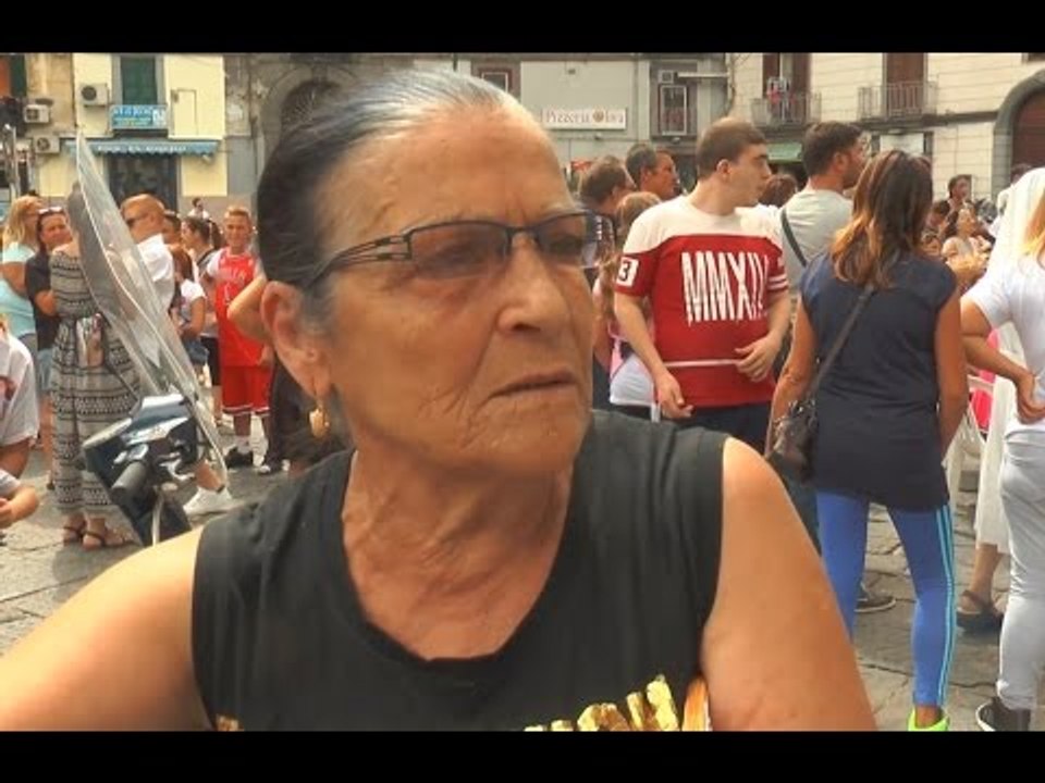 Napoli - 17enne ucciso, la zia di Genny: "Qui non si può più vivere" (07.09.15)