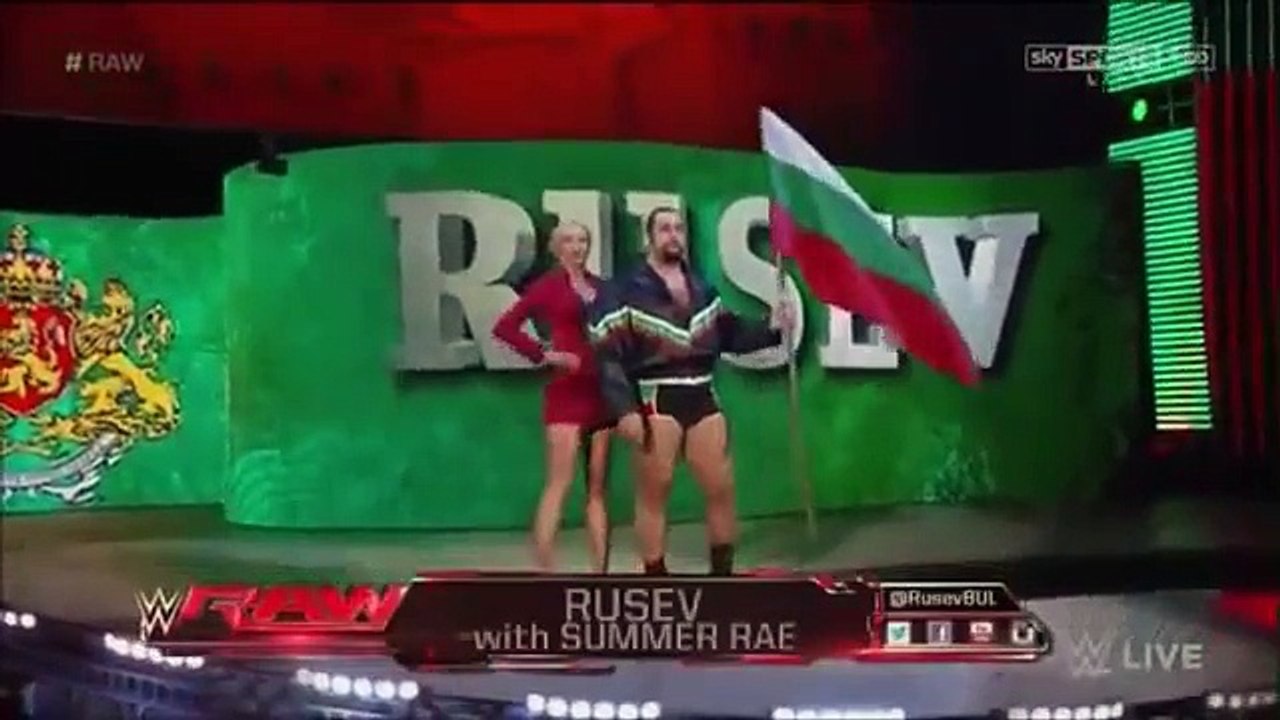 WWE RAW, Rusev vs Dolph Ziggler, Aug 31, 2015_2
