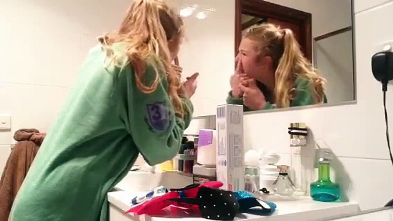 Girls Get Distracted ||