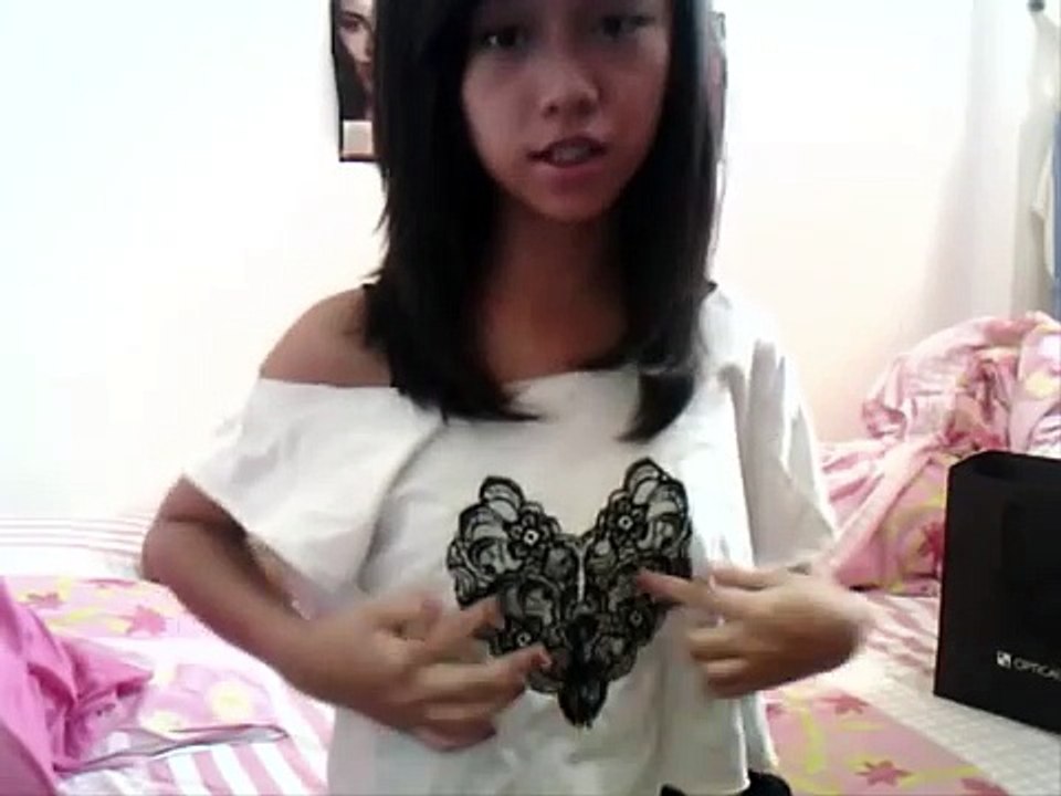 How to cut a T-Shirt - CROPPED T-Shirt + Design a plain white shirt