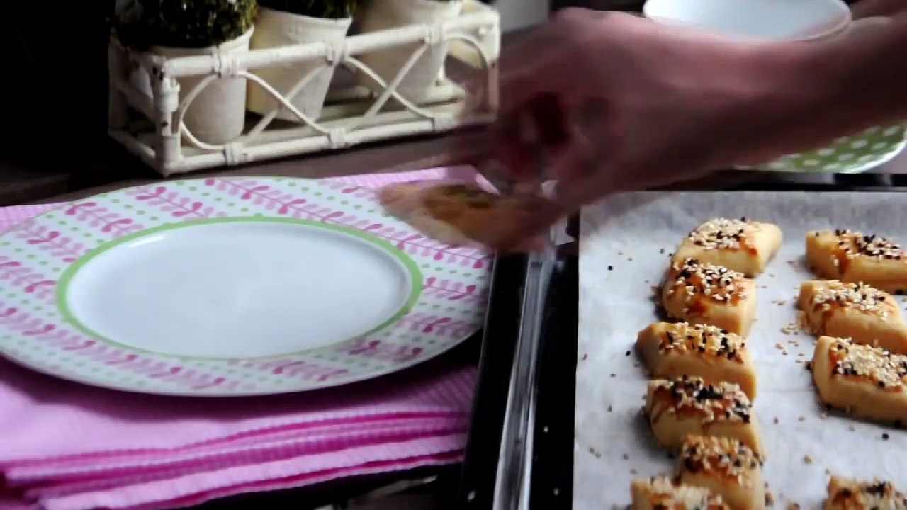 Ağızda Dağılan Kurabiye Nasıl Yapılır? | Tuzlu Kurabiye Tarifi | Nefis Yemek Tarifleri