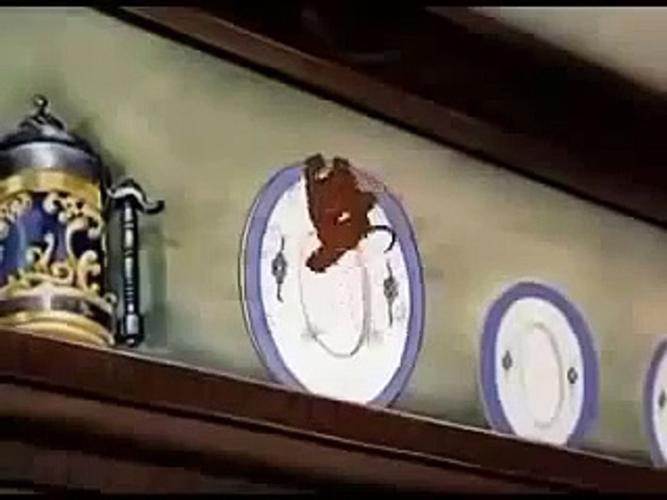 Tom and Jerry | Puss Gets The Boot