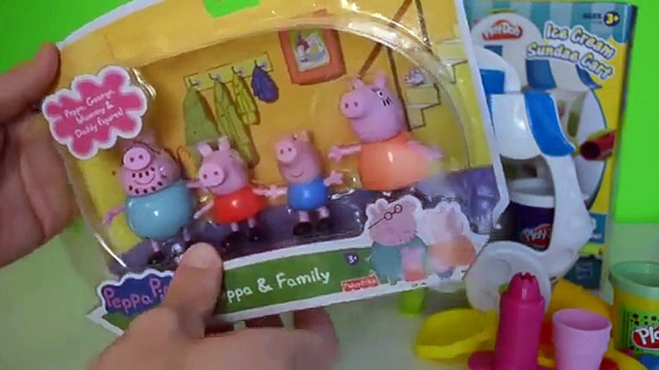 Peppa Pig George tomando Play doh Sorvete Portugues Massinha maquina modelar