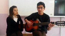 Liseli kız fena söylüyor Hisset Beni Teninde Dayan Yüreğim Sensizliğe Amatör Şarkılar ve Şarkıcılar
