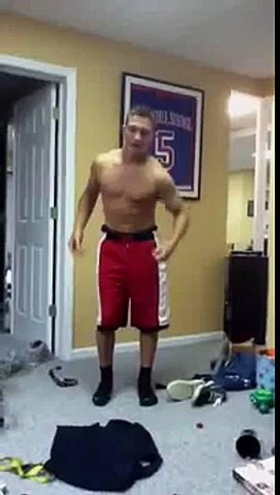 Kid passes out while flexing