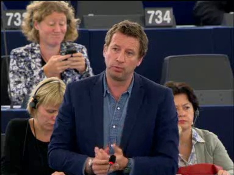 Yannick Jadot: "que les voitures du Parlement européen se rendent en Hongrie pour aller chercher les réfugiés"