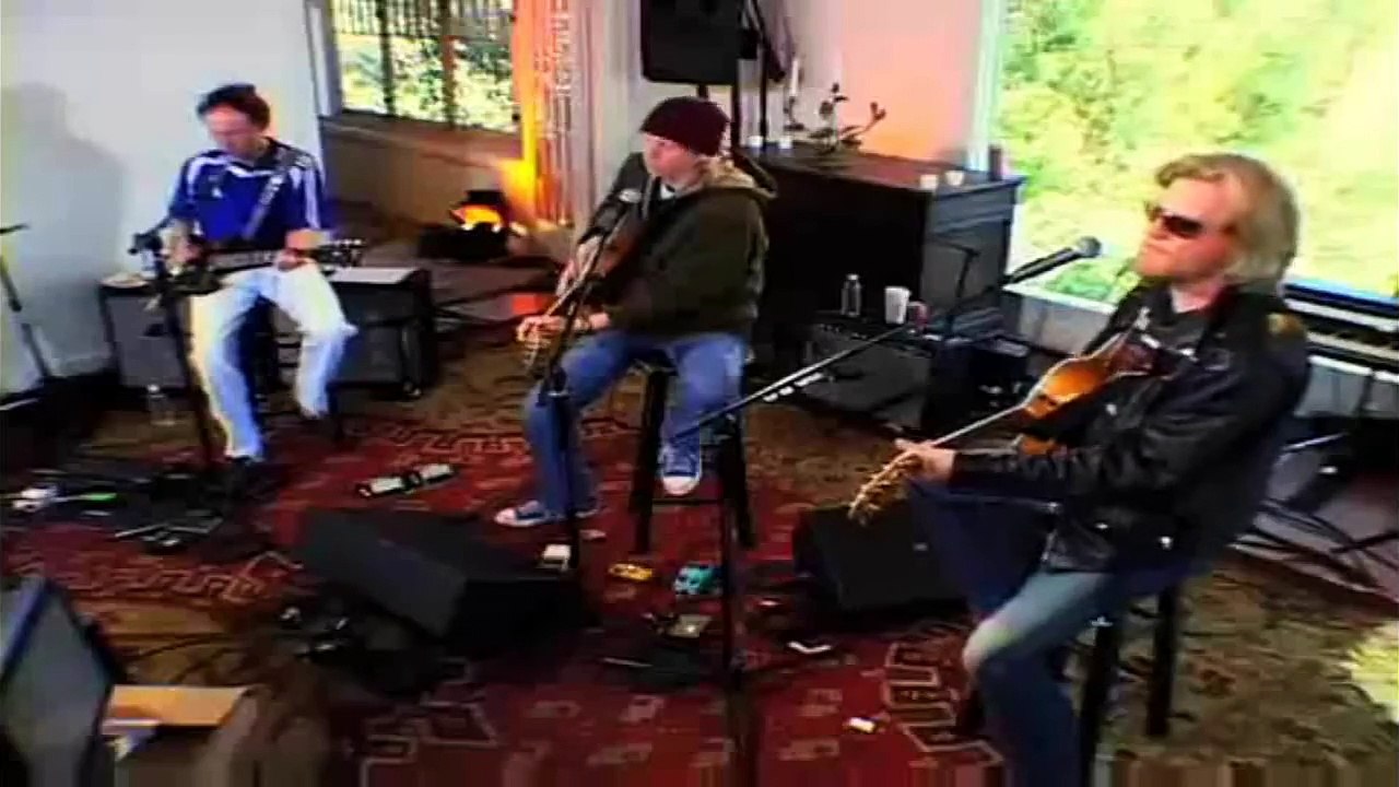 Roadhouse Blues - Daryl Hall with Robby Krieger & Ray Manzarek of The Doors