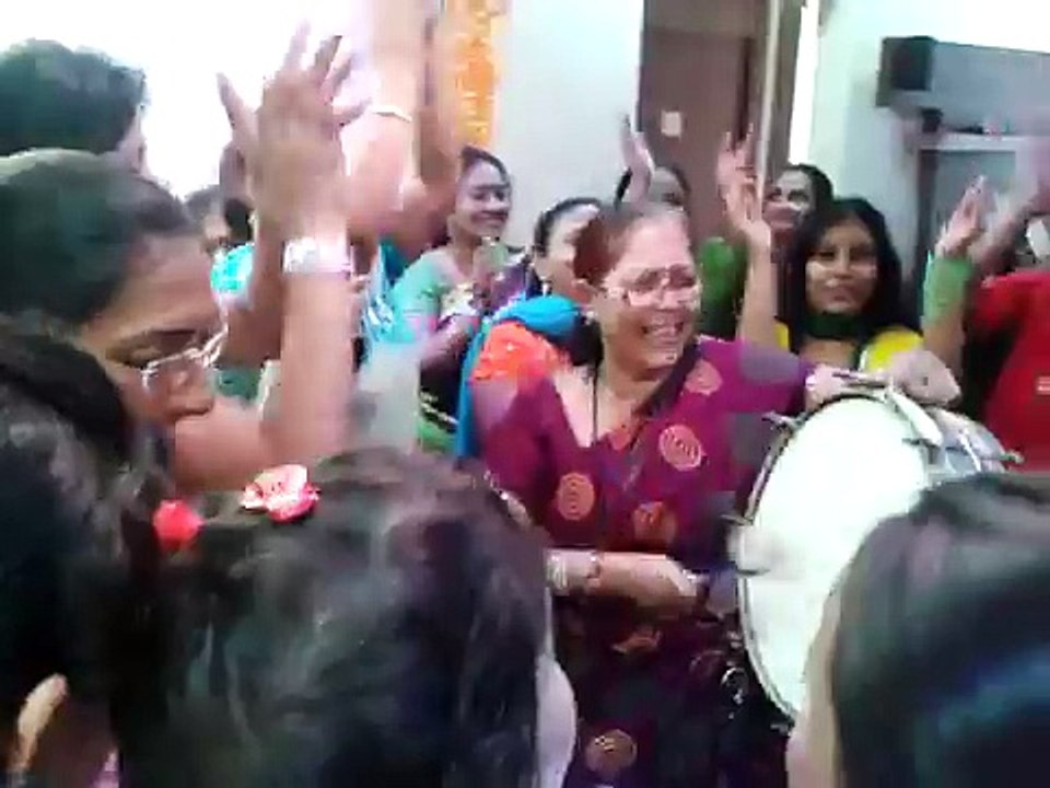 NISHPA BEN GANDHI SANJI NA GEET