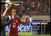Chicharito festeja los goles de Estados Unidos ante Panamá