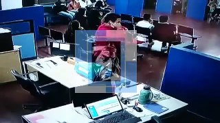 EXCLUSIVO: Asi roban notebook del Registro Civil de San Luis