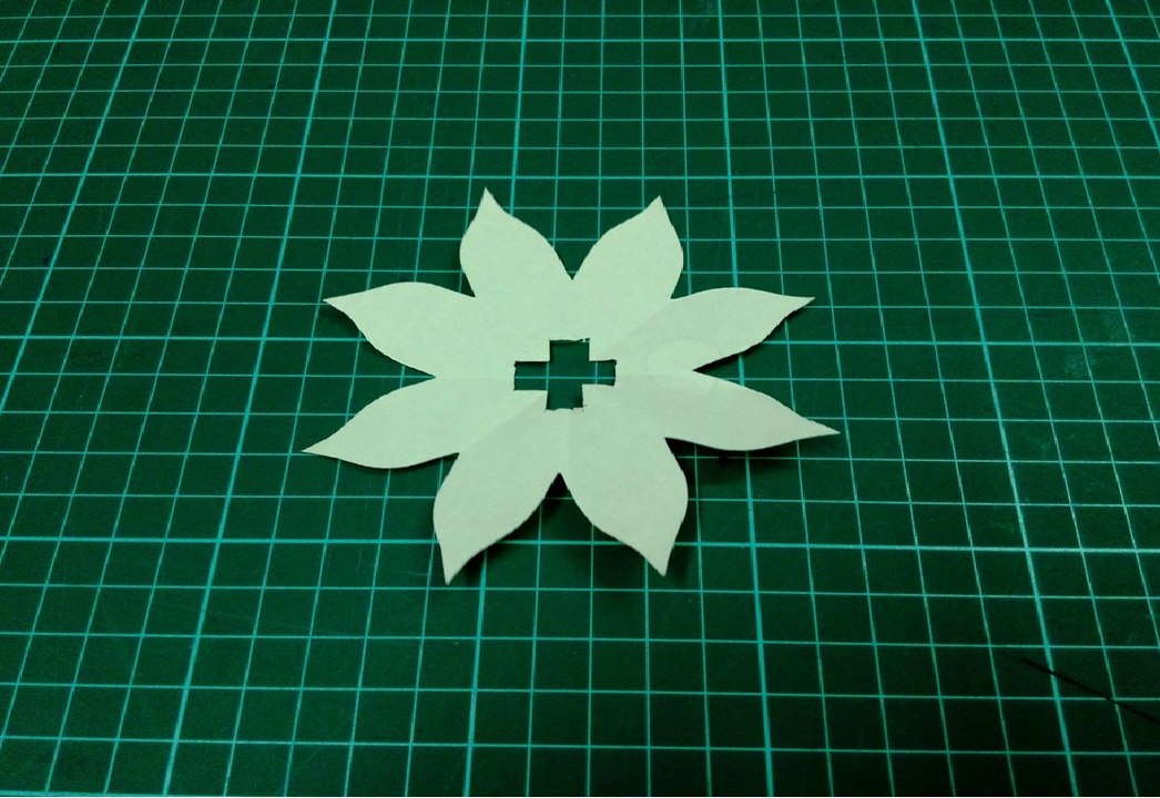 How to make simple and easy kirigami paper flower - 2