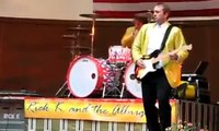 Funny Concert - What Wrong with This Drummer? (drummer at the wrong gig)