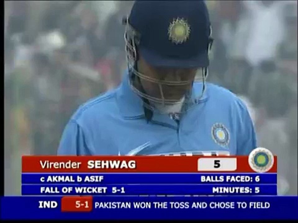 IRFAN PATHAN DESTROYS PAKISTAN WITH THE BAT! 65 VS PAK 1ST ODI 2006