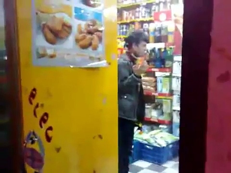 فيلم بسيار تكان دهنده از وحشي گري لباس شخصي ها در 25 بهمن