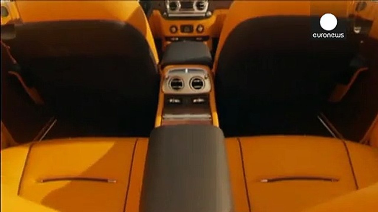 Rolls Royce lancia la Dawn, cabrio per pochi eletti
