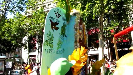 La Guadeloupe au Carnaval Tropical de Paris 2011 sur TV28.