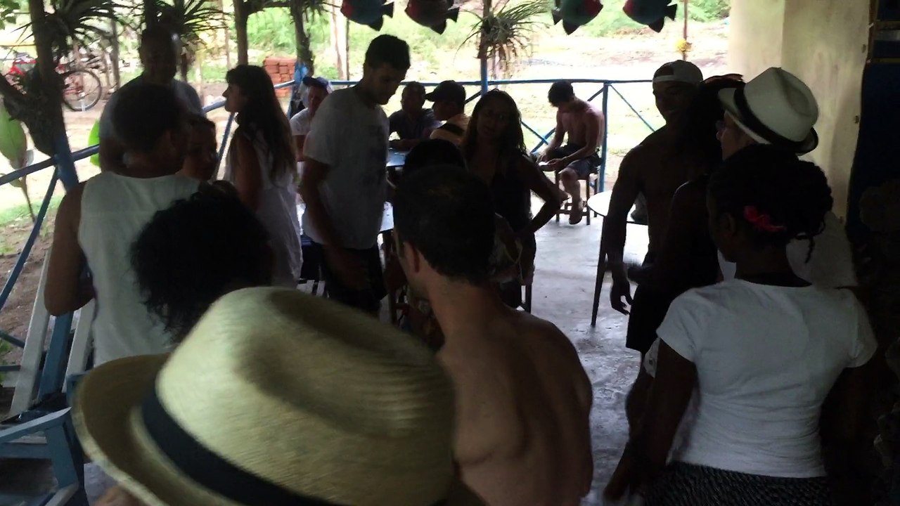 Rueda lors de la sortie plage à Berraco avec tous ls profs cubains