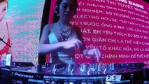 Bỏng mắt với màn khoe vếu của DJ Nhung Babie tại chung kết MISS DJ 2015