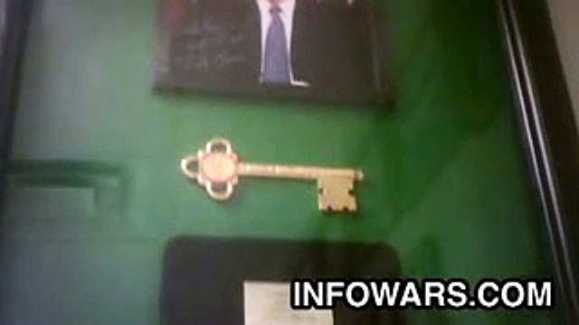 Barry Jennings interview on WT7 9/11 explosions, bodies.