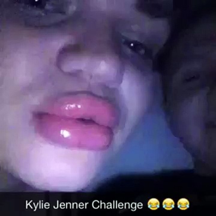 Kylie Jenner Lips Challenge Tutorial (Shot Glass #KylieJennerChallenge)