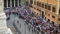 Manifestazione e scontri L'Aquila in Piazza Colonna 1