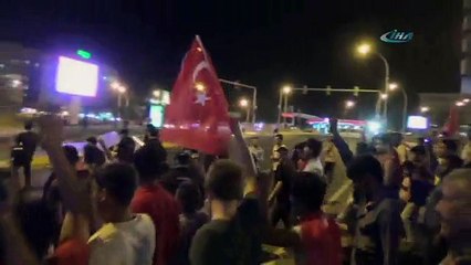 Eylemcilerin yoğun ilgisi polisi bunalttı