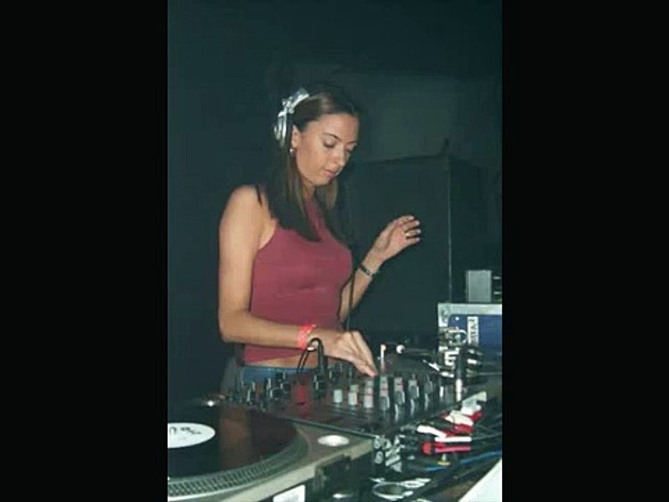 DJ Snowman - Waves (DJ Baby Anne)