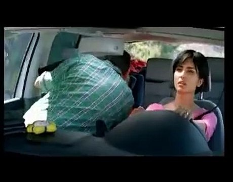 Ünlülerin ünsüzken oynadığı reklamlar Tuba Büyüküstün Maximum Kart