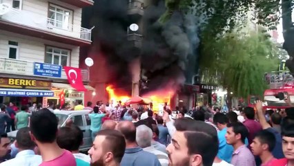 Kırşehir’de tehlikeli saldırı! 4 işyerini yaktılar!