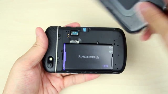 How to insert and remove the micro SIM Card on Blackberry Q10