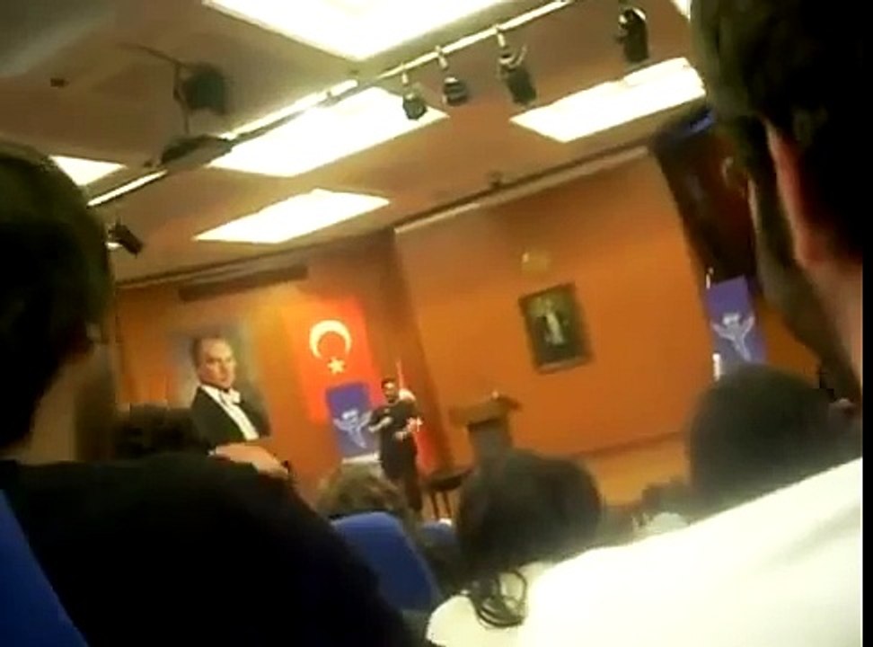 Cem Yılmaz - Yaşlandıkça Vurdurmaktan Vaz mı Geçtiniz (YTÜ Söyleşisi)