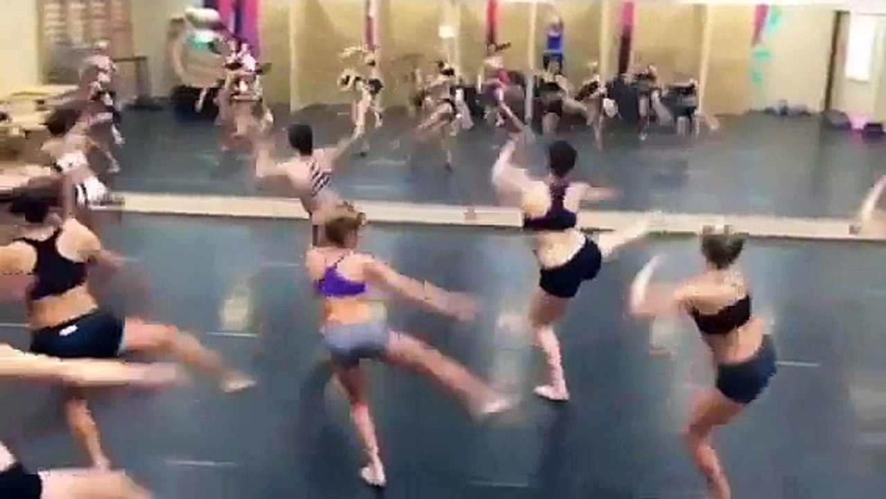Club Dance Studio leaps- Weekly Trick!