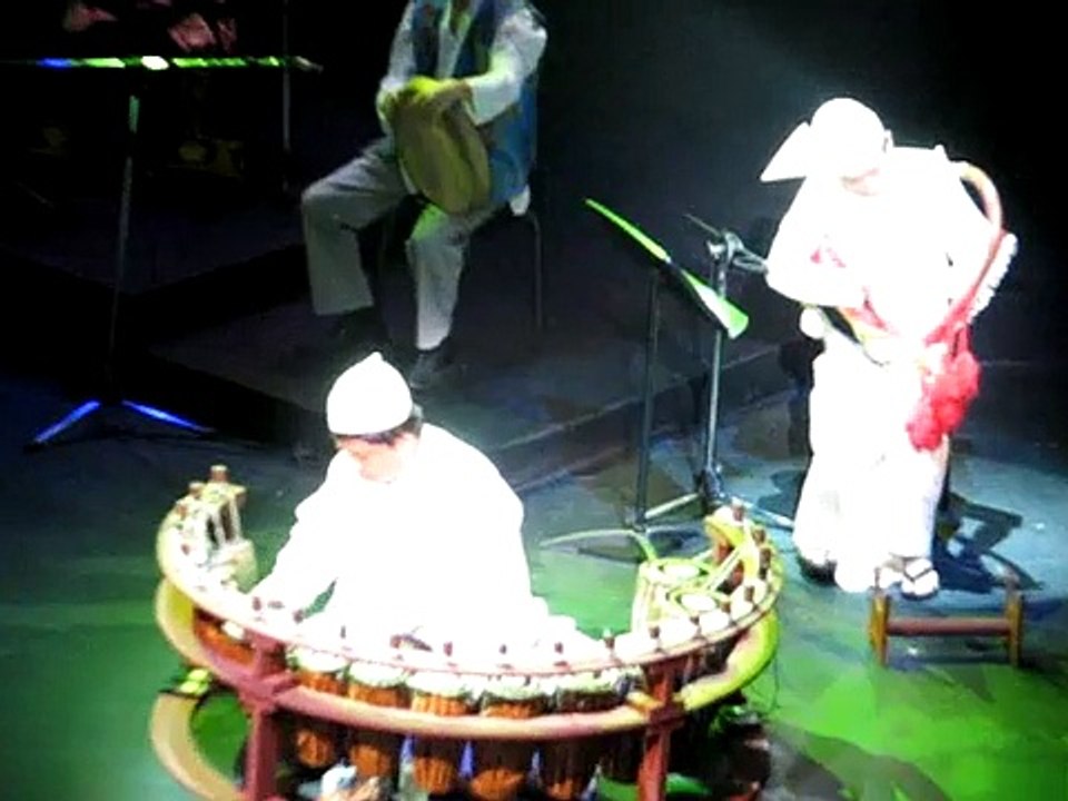 Myanmar traditional song(Snow)