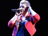 Kelly Clarkson covers 